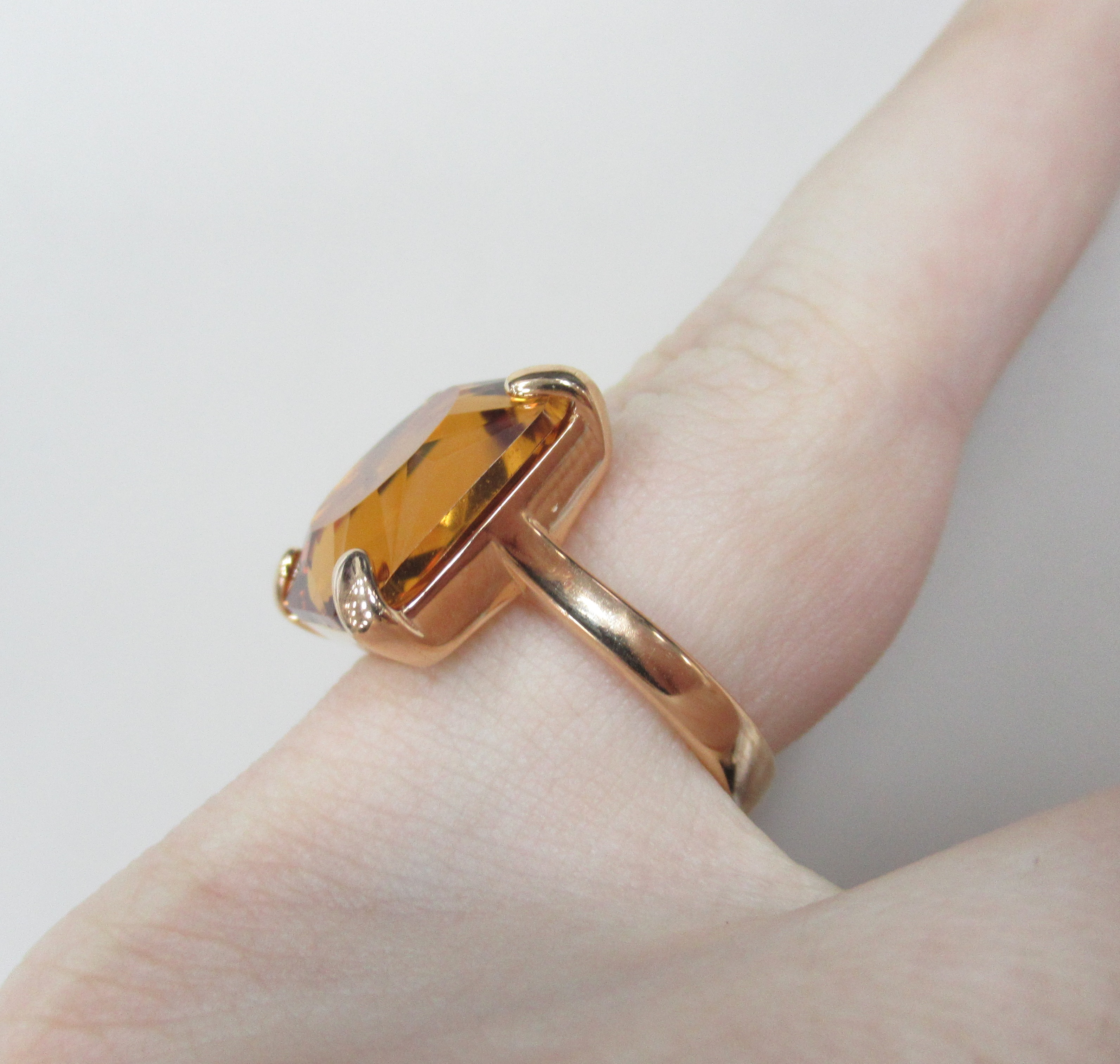 Серебряное кольцо с цитрином